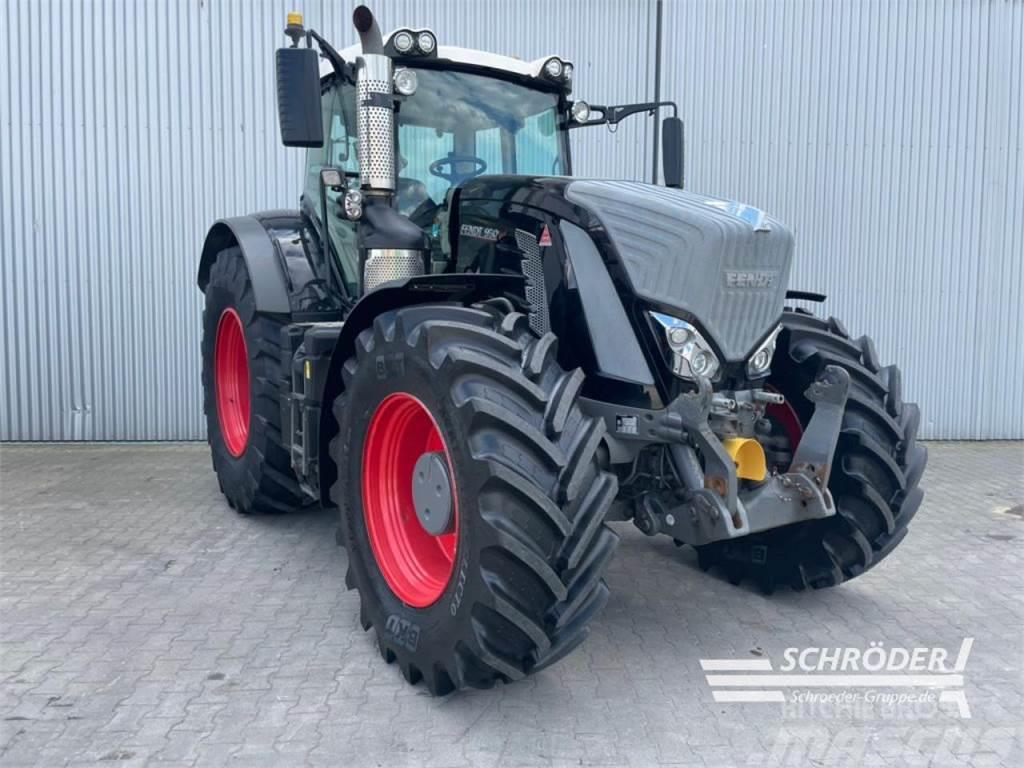 Fendt 930 VARIO S4 PROFI PLUS Traktorer