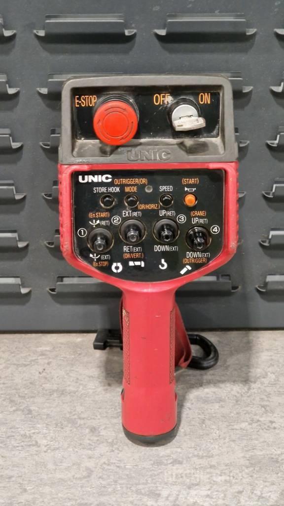Unic URW-376 Minikranar