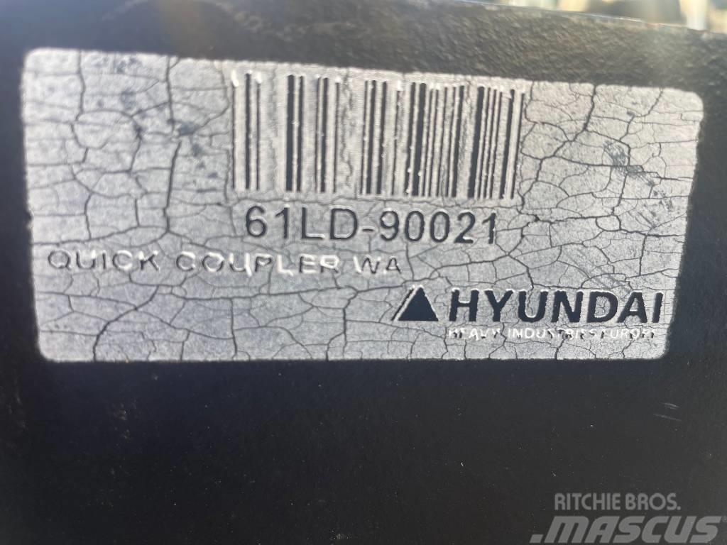 Hyundai Adapter HL757-7 to Volvo L50 - L120 Redskapsfäste/ adaptrar