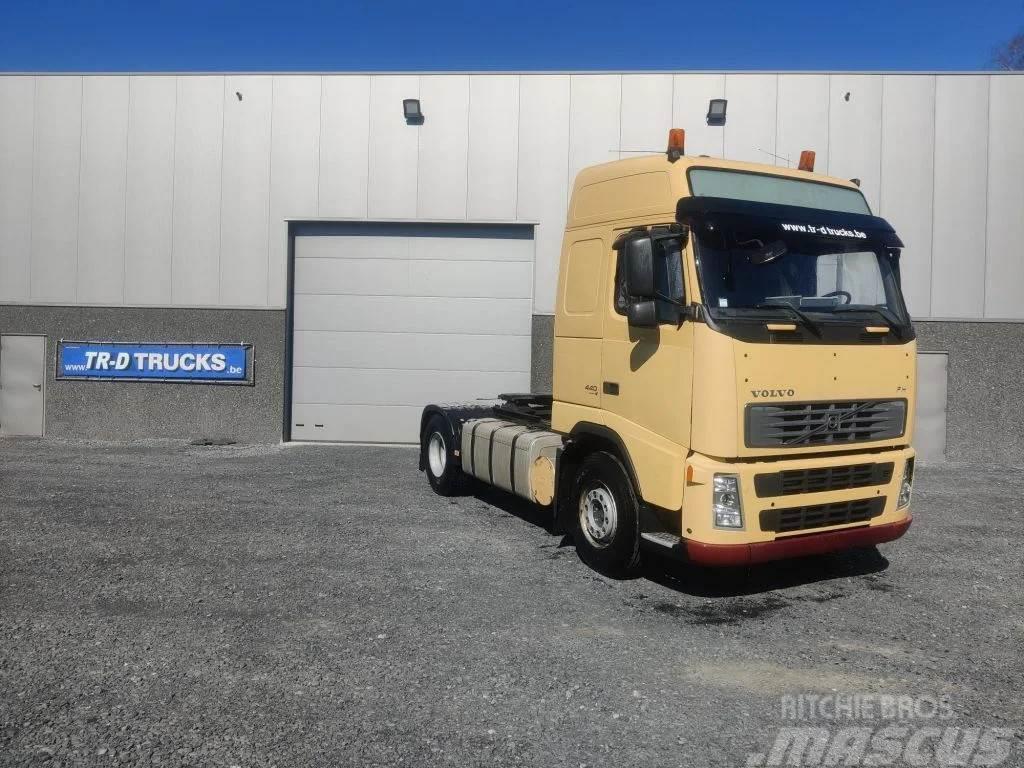 Volvo FH 440 WITH TIPPING HYDRAULICS Dragbilar