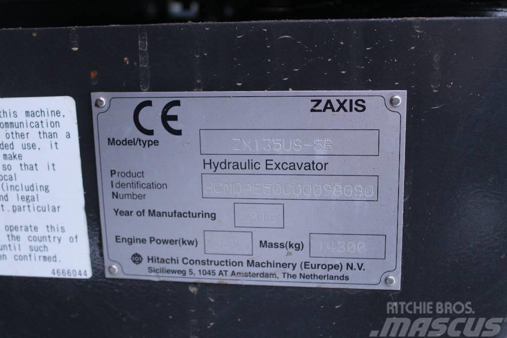 Hitachi ZX 135 US-6 / Engcon, Rasvari, Luiskakauha Bandgrävare