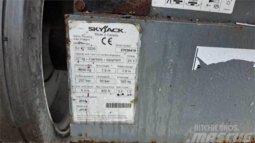 SkyJack SJIII3226 Saxliftar