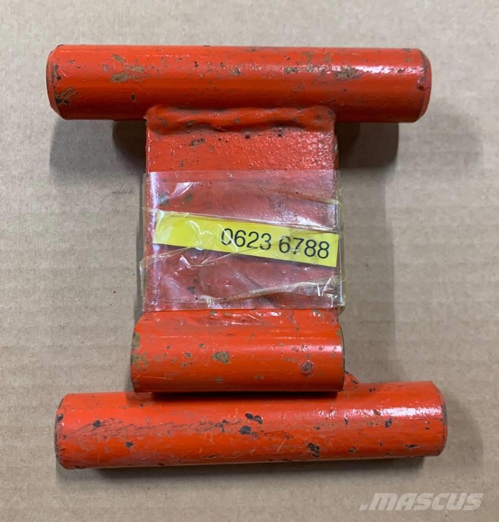 Deutz-Fahr Fäste - 06236788 Band, kedjor och underreden