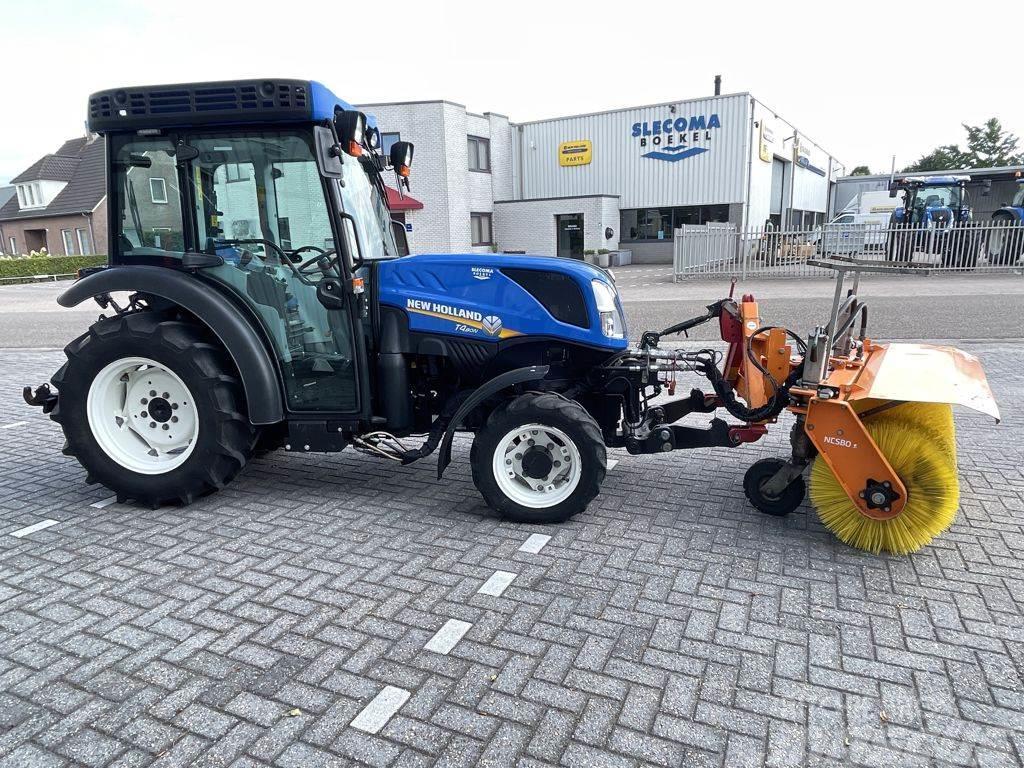New Holland T4.80N & Sweeper Traktorer