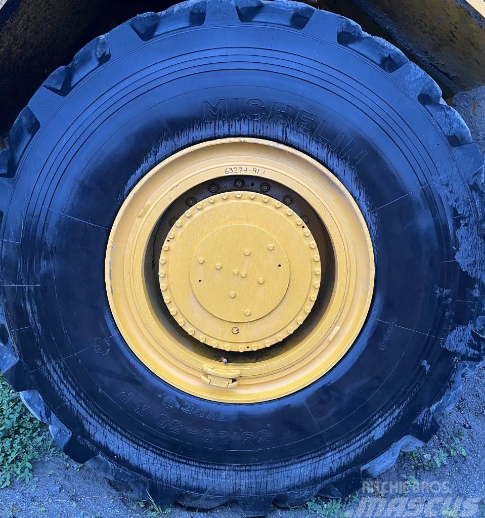  Dumper däck Michelin 33,25x35 Däck, hjul och fälgar