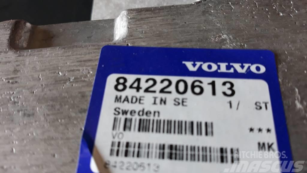 Volvo FOOT PLATE 84220613 Övriga