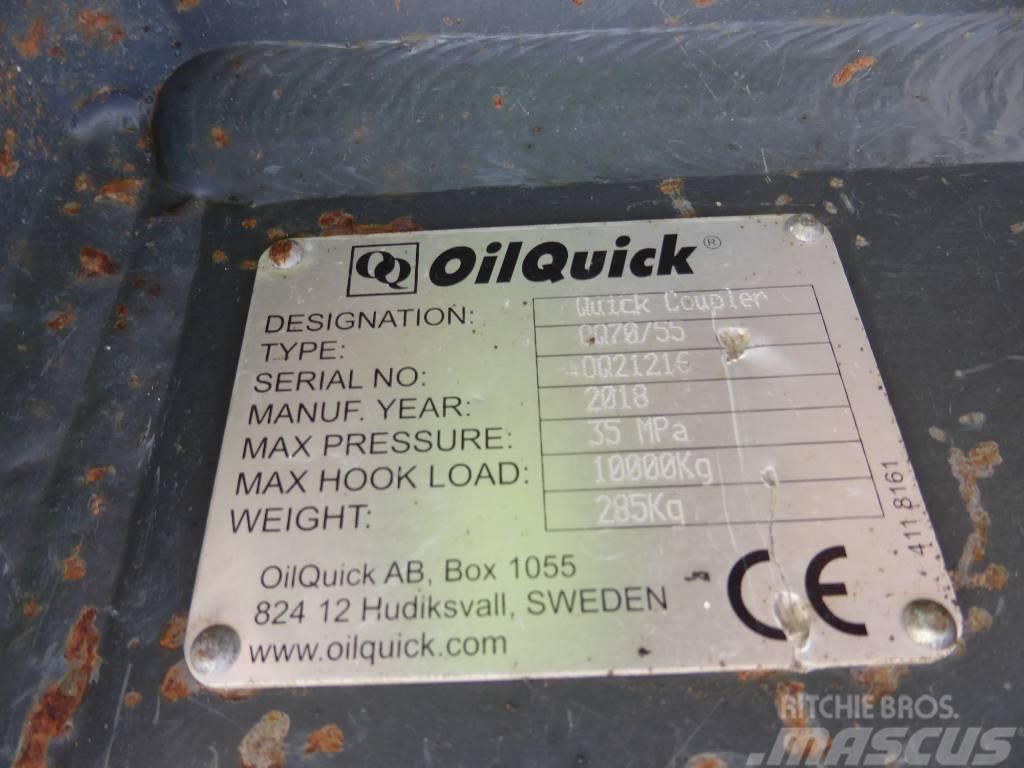 JCB 220X mit Oilquick OQ70/55 Bandgrävare