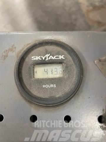 SkyJack SJ3226 Electric Scissor Lift Saxliftar