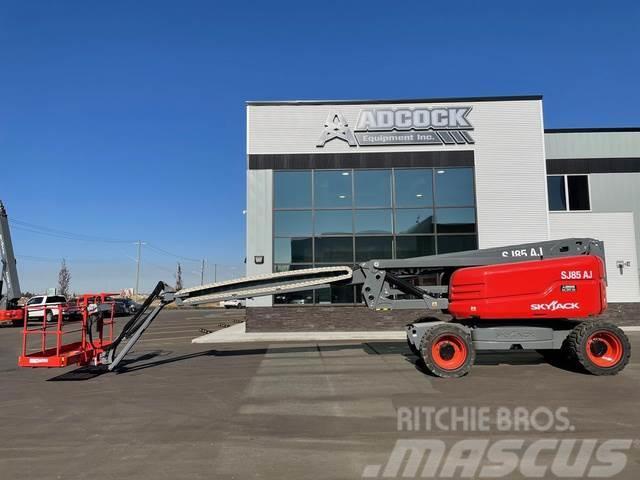 SkyJack SJ85 AJ Articulating Boom Lift Bomliftar