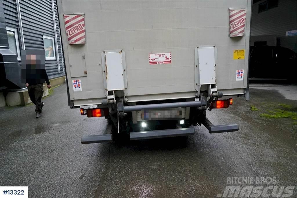 MAN TGL 8.210 Box truck w/ Zepro Lift Skåpbilar