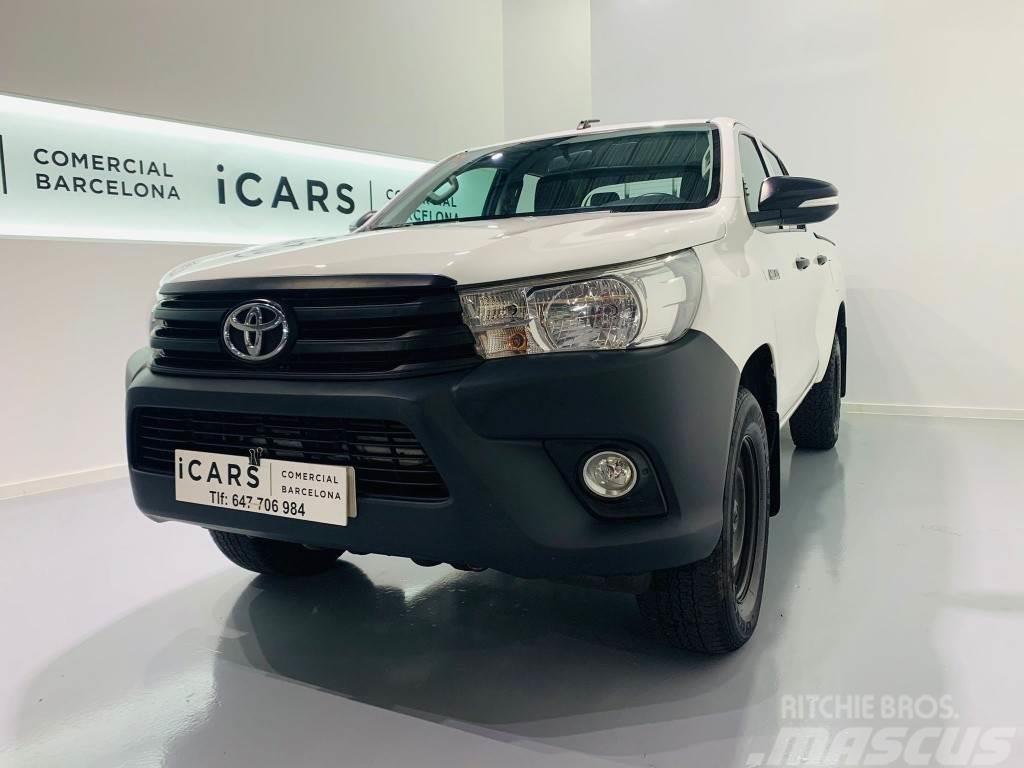 Toyota Hilux Cabina Doble Limited Lätta skåpbilar