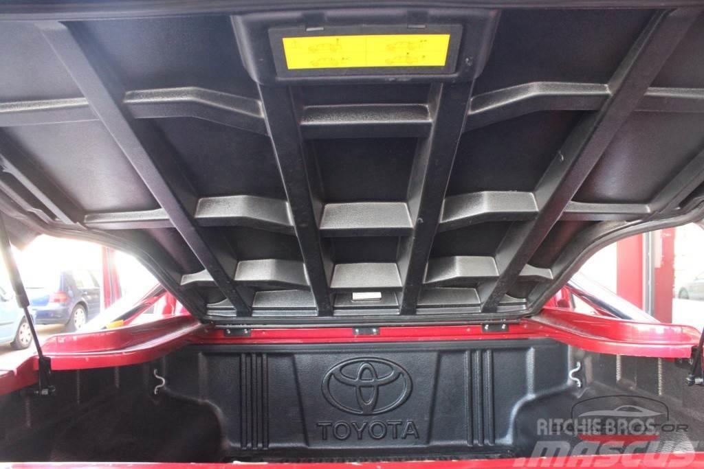 Toyota Hilux Cabina Doble VX Aut. Lätta skåpbilar