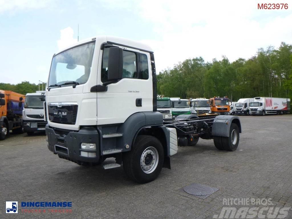 MAN TGS 19.360 4X2 BBS manual Euro 2 chassis + PTO Chassier