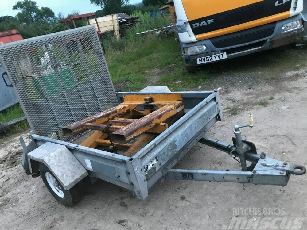  Plant trailer 5 ft x 4 ft £450 plus vat £540 Övriga släp