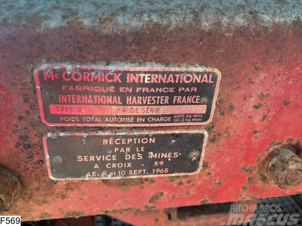 International 851 Mc Cormick International 851 Skördetröskor