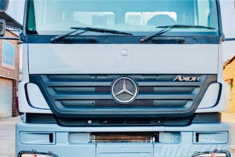 Mercedes-Benz Axor 3335 Övriga bilar