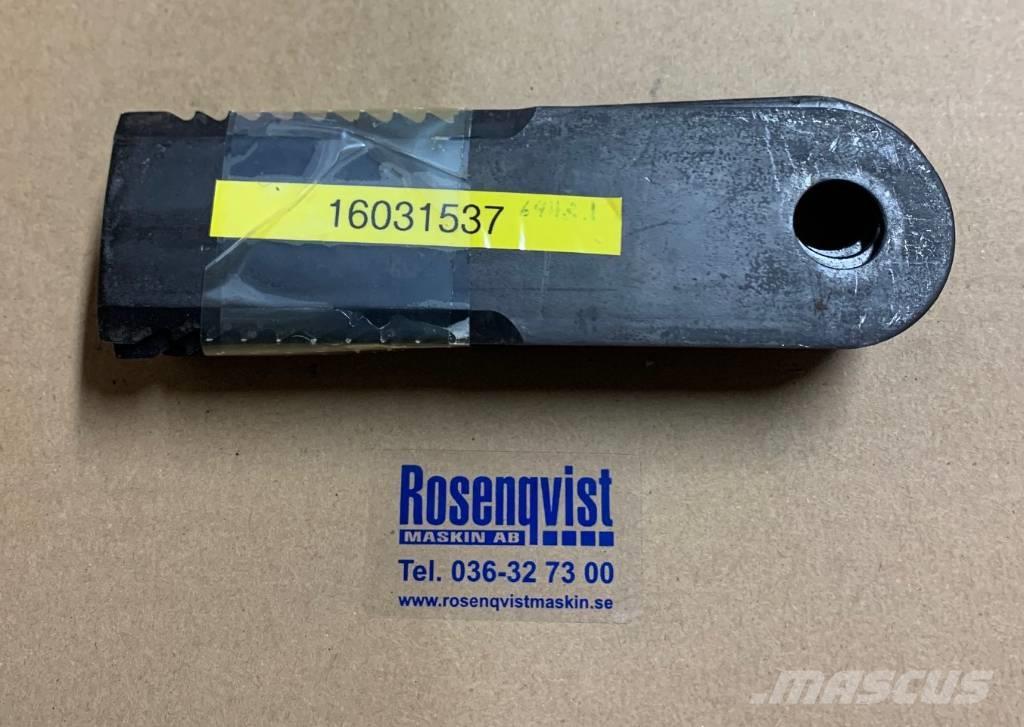 Deutz-Fahr Hackkniv Tandad och kupad - D16031537 Chassi och upphängning