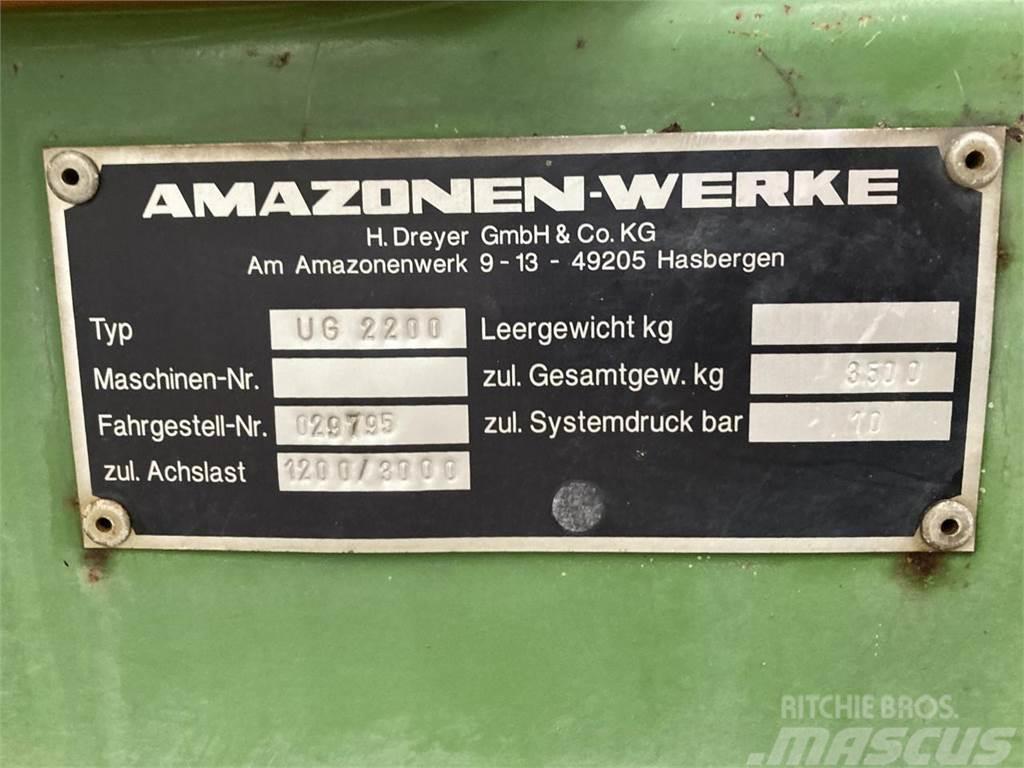 Amazone UG 2200 Dragna sprutor