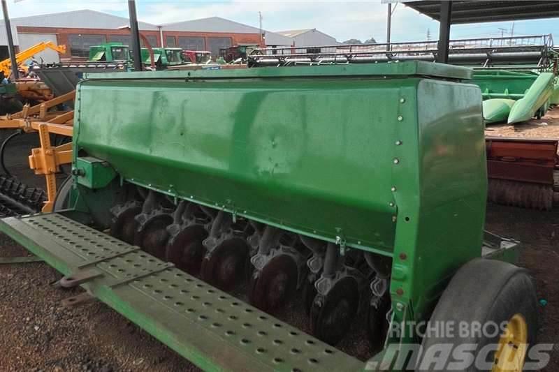 John Deere JD Wheat Planter 3m Övriga bilar