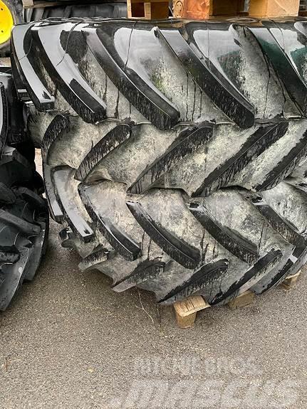 John Deere Hjul par: Michelin Multibib 650/65R38 GKN gul 20 Däck, hjul och fälgar