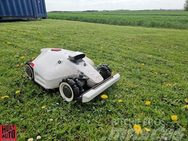  Luba Gen 2 AWD 10000 På lager til omgående leverin Robotgräsklippare