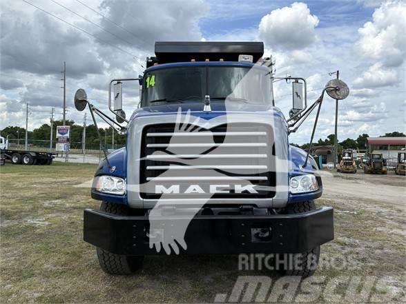 Mack GRANITE GU813 Tipper trucks