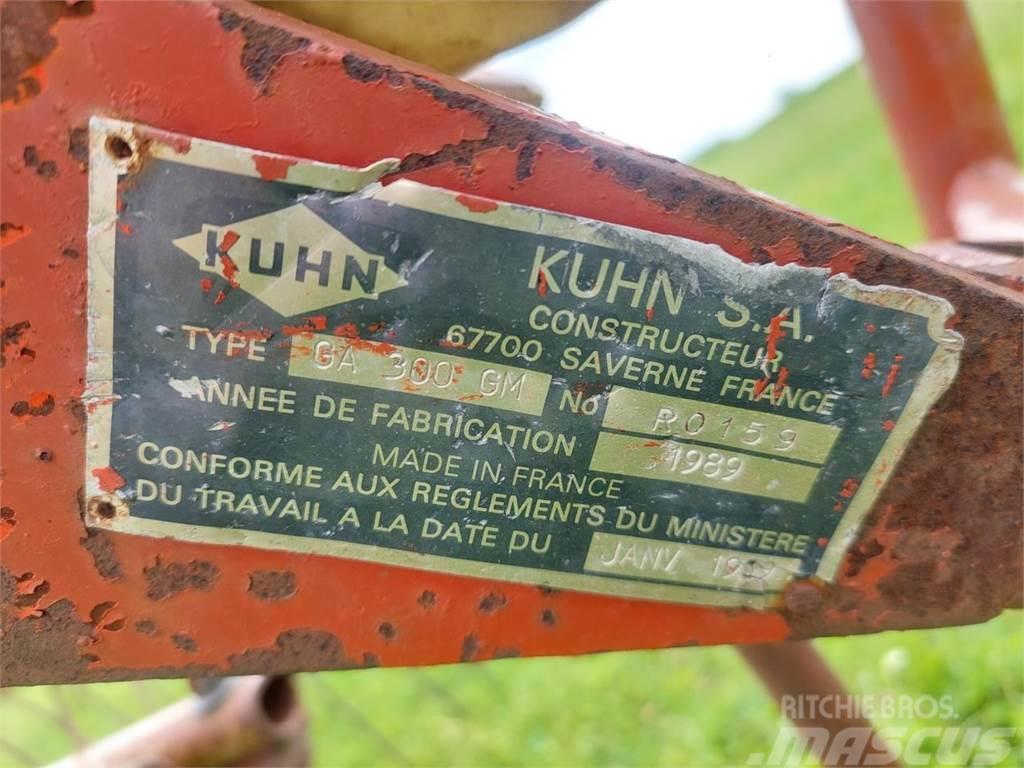 Kuhn GA 300 GM Vändare och luftare