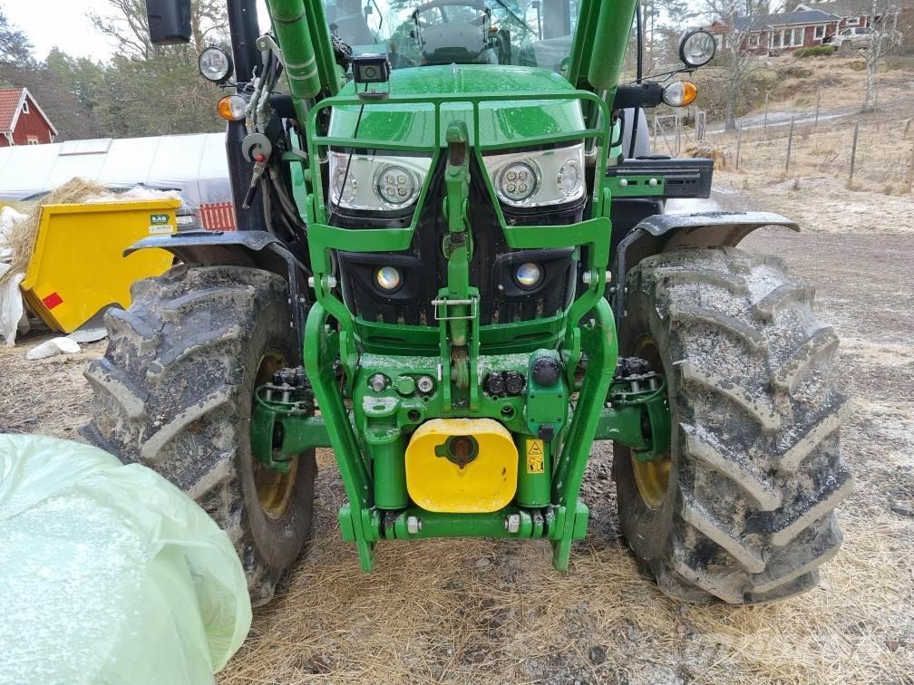 John Deere 6130R +LAUTO-POWER PREMIUM Traktorer