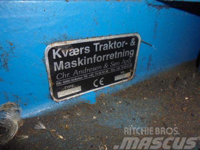  - - -  Kværs hydrauliks kost Other tractor accessories