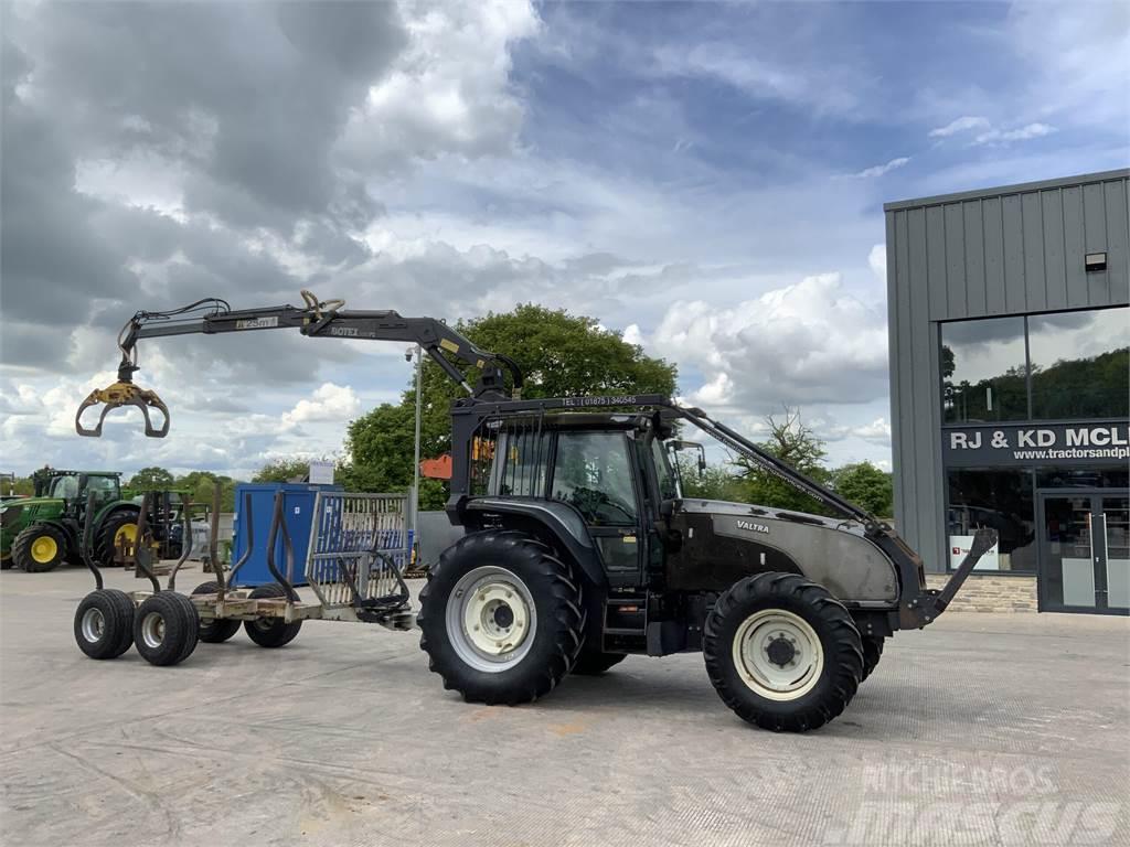 Valtra T130 C/W BOTEX 560TL Roof Mounted Crane &amp; Fore Other agricultural machines