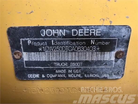 John Deere 250D II Midjestyrd dumper