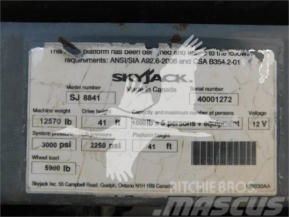 SkyJack SJ8841RT Saxliftar