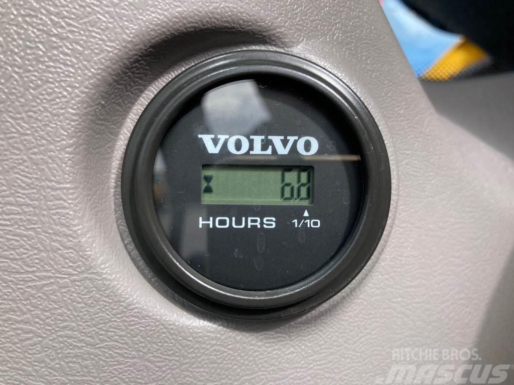 Volvo EC300EL + 700MM TELAT + RASVARI + PROBO-OHJATTU LU Bandgrävare