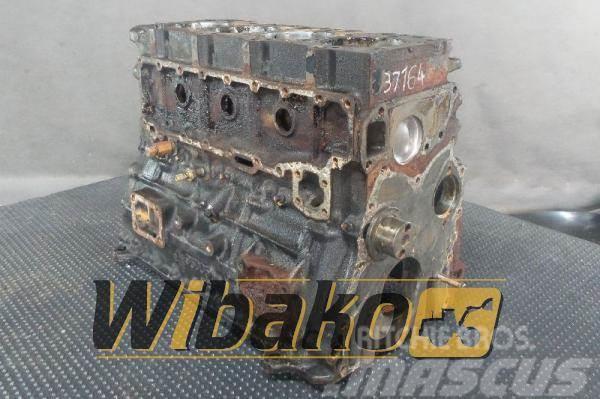 Isuzu Block Engine / Motor Isuzu 4BD1 PTA-24 95D05 Övriga