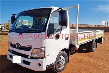 Hino 300, 915 WITH NEW 5.4 METRE DROPSIDE