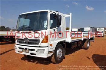 Hino 500,1626, WITH NEW 7.200 METRE LONG DROPSIDE BODY