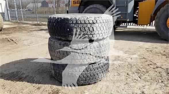 Bridgestone SNOW V-STEEL Däck, hjul och fälgar