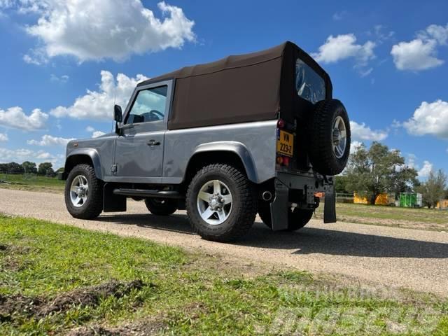 Land Rover Defender Iconic Edition 2017 only 8888 km Personbilar
