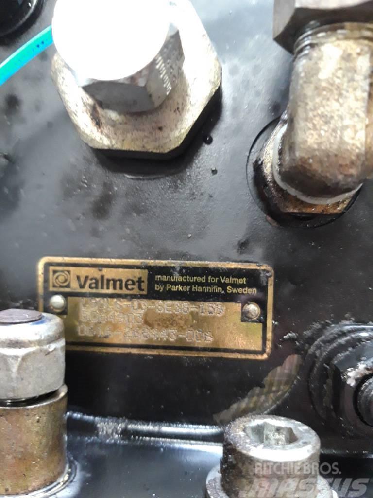 Valmet 901.3 CHASSIS VALVE BANK Hydraulik