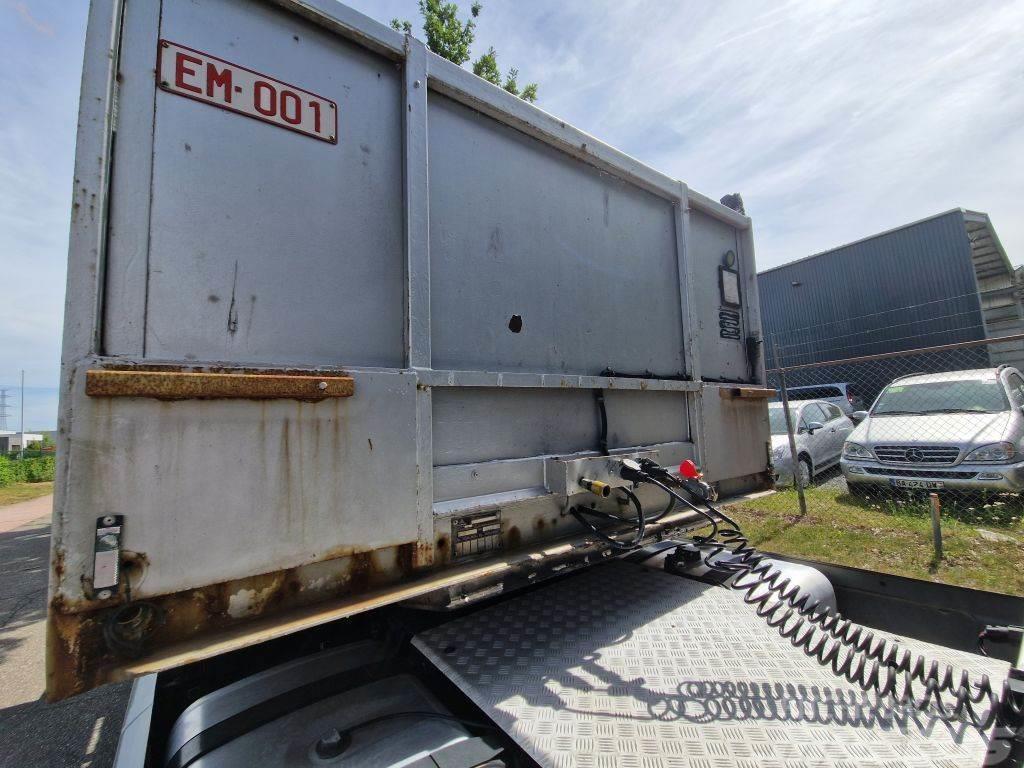 Varmo OZ125236 / FREINS TAMBOURS / DRUM BRAKES Låg lastande semi trailer