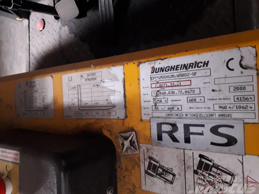 Jungheinrich EFX 125 Plocktruck, höglyftande