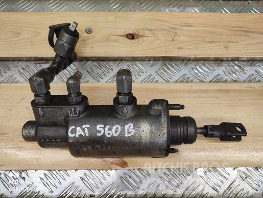 CAT TH 560B brake pump Bromsar
