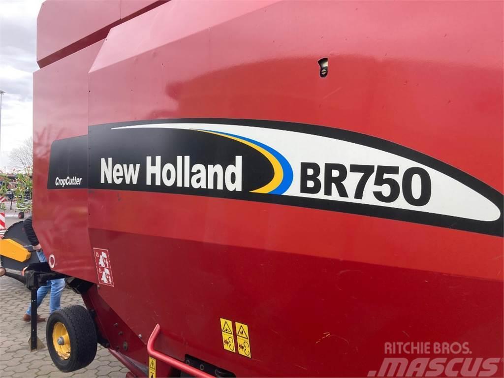 New Holland BR 750 Crop Cutter Rundbalspressar