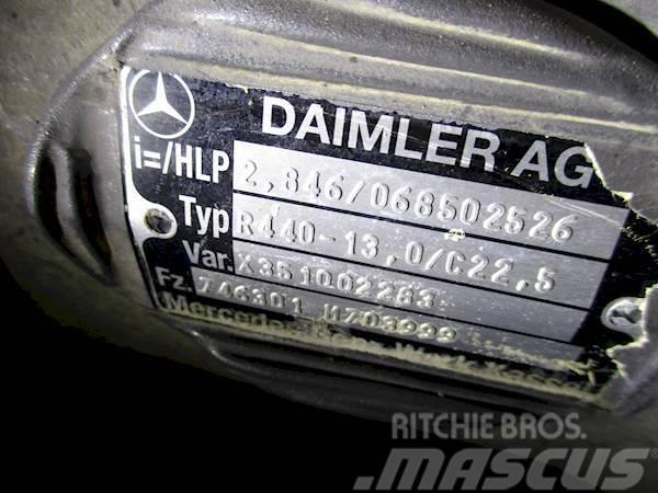Mercedes-Benz R440-13,0/C22.5 Hjulaxlar