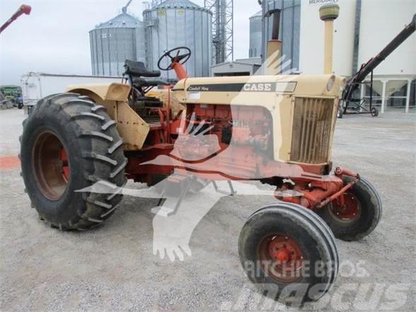J I Case 1030 Traktorer
