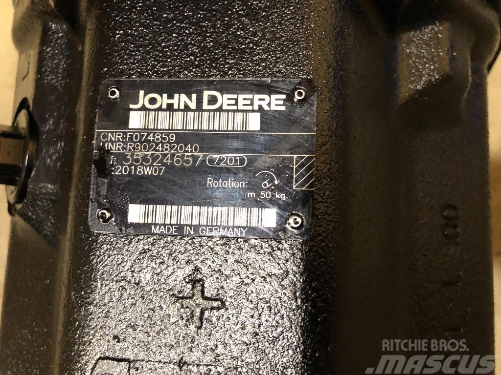 John Deere 810 E/F074859 Skotare