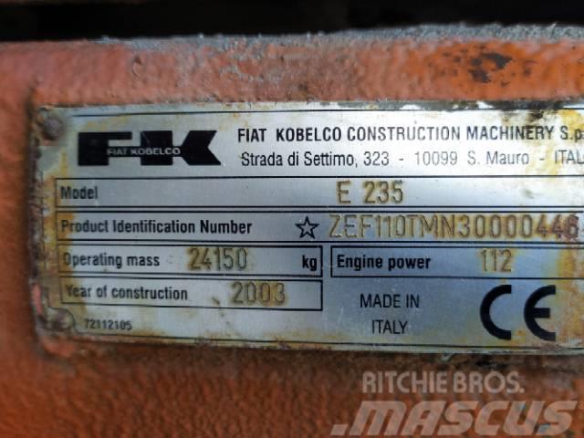 Fiat-Kobelco E 235 Bandgrävare