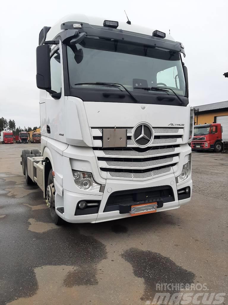Mercedes-Benz Actros 2551 Chassier