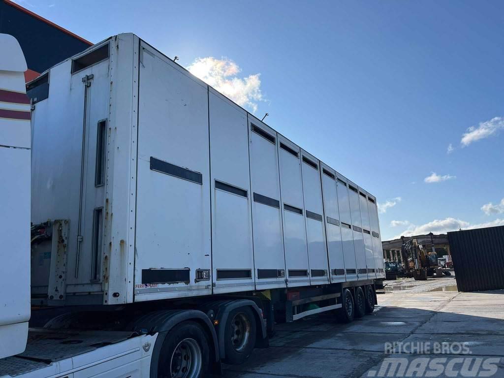 Schmitz Cargobull NKS SCB S3B BOX L=13682 mm Djurtransport trailer
