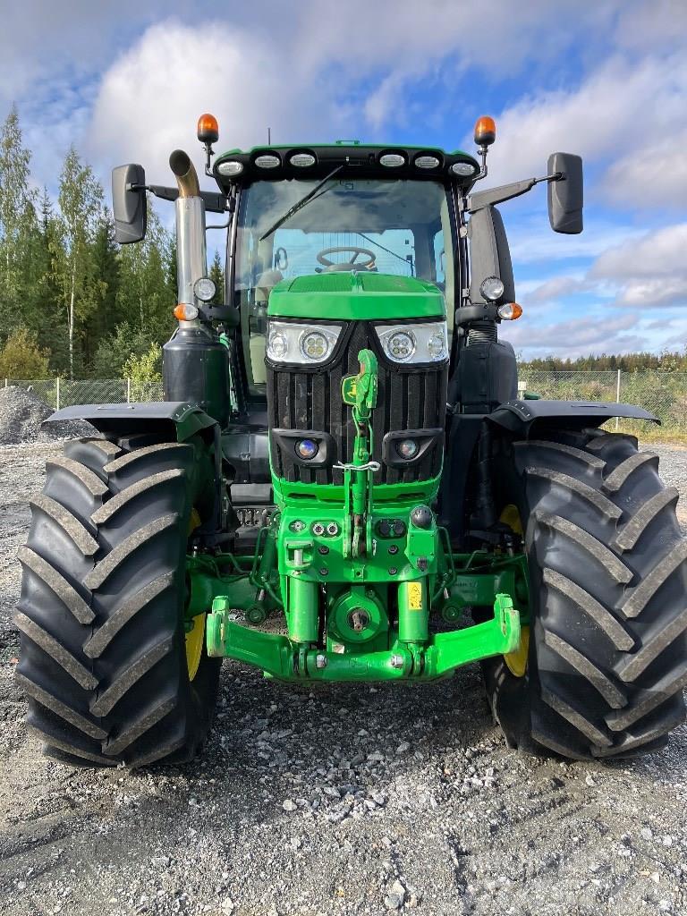 John Deere 6250 R Traktorer